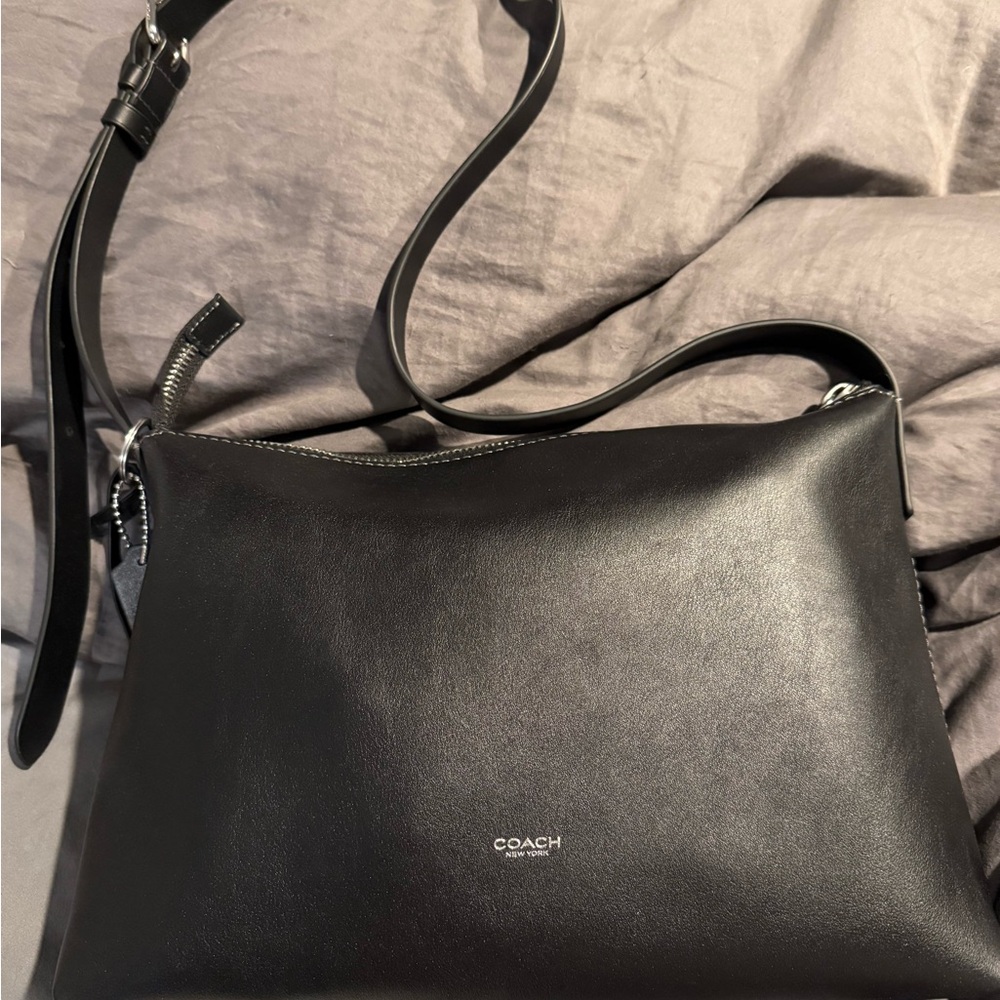 Coach Mott 33 messenger